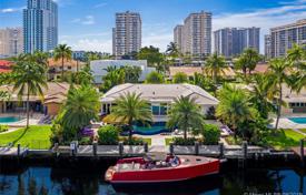 Villa – Hallandale Beach, Florida, Vereinigte Staaten. $2 399 000