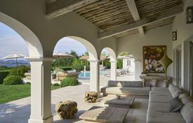 10-zimmer villa in Saint-Tropez, Frankreich. 80 000 €  pro Woche