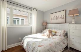 3-zimmer haus in der stadt in Old Toronto, Kanada. C$2 459 000