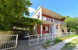 5-zimmer einfamilienhaus 121 m² in Prčanj, Montenegro. 340 000 €