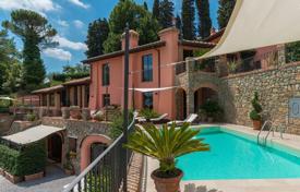 Villa – Montecatini Terme, Toskana, Italien. 4 900 €  pro Woche