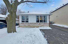 5-zimmer haus in der stadt in Scarborough, Kanada. C$1 720 000