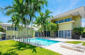 Villa – Miami, Florida, Vereinigte Staaten. 2 133 000 €