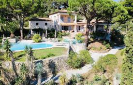 5-zimmer villa 270 m² in La Croix-Valmer, Frankreich. Price on request