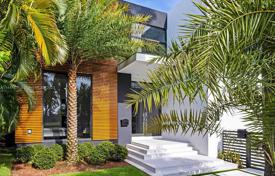 Haus in der Stadt – Miami Beach, Florida, Vereinigte Staaten. $7 950 000