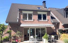6-zimmer stadthaus 182 m² in Krefeld, Deutschland. 622 000 €