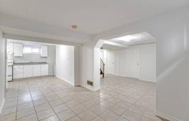 14-zimmer haus in der stadt in Etobicoke, Kanada. C$1 590 000
