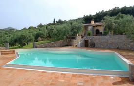 Villa – Gaeta, Latium, Italien. 3 500 €  pro Woche