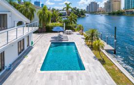 7-zimmer villa 487 m² in Golden Beach, Vereinigte Staaten. 4 151 000 €