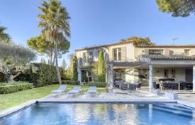 Einfamilienhaus – Saint-Tropez, Côte d'Azur, Frankreich. 2 750 000 €