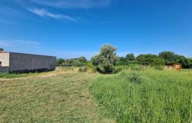 Grundstück in Medulin, Kroatien. 258 000 €