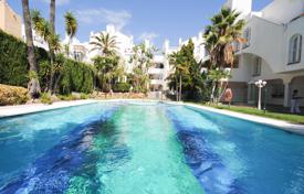 2-zimmer penthaus 180 m² in Marbella, Spanien. 500 000 €
