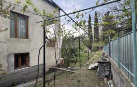 7-zimmer haus in der stadt 360 m² in Krtsanisi Street, Georgien. $361 000