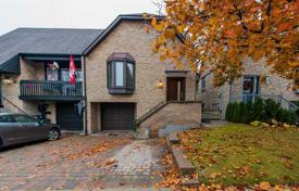 4-zimmer stadthaus in Etobicoke, Kanada. C$1 169 000