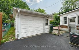 10-zimmer haus in der stadt in Scarborough, Kanada. C$1 197 000