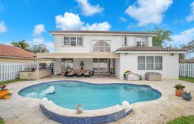 5-zimmer haus in der stadt 332 m² in Pembroke Pines, Vereinigte Staaten. $980 000