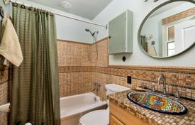 3-zimmer haus in der stadt in Etobicoke, Kanada. C$1 238 000