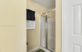 4-zimmer haus in der stadt 343 m² in Florida, Vereinigte Staaten. $680 000