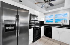 Eigentumswohnung – Hallandale Beach, Florida, Vereinigte Staaten. $429 000