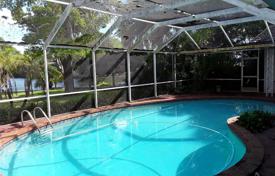 Villa – Fort Lauderdale, Florida, Vereinigte Staaten. 1 778 000 €