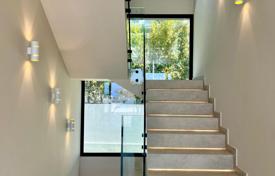 12-zimmer villa 561 m² in Marbella, Spanien. 3 899 000 €