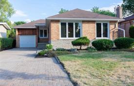 4-zimmer haus in der stadt in North York, Kanada. C$2 177 000