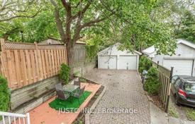 11-zimmer haus in der stadt in York, Kanada. C$1 696 000