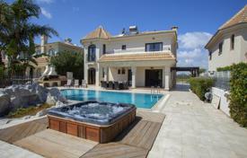 Villa – Paralimni, Famagusta, Zypern. 3 500 €  pro Woche
