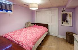 8-zimmer haus in der stadt in North York, Kanada. C$1 910 000