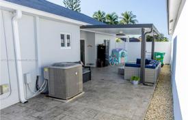 3-zimmer haus in der stadt 165 m² in Miami, Vereinigte Staaten. $680 000