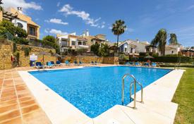 4-zimmer stadthaus 226 m² in Benahavis, Spanien. 760 000 €