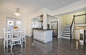 5-zimmer haus in der stadt in North York, Kanada. C$2 665 000