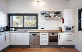 4-zimmer einfamilienhaus 422 m² in Moraira, Spanien. 1 295 000 €