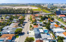 2-zimmer haus in der stadt 188 m² in Miami, Vereinigte Staaten. $720 000