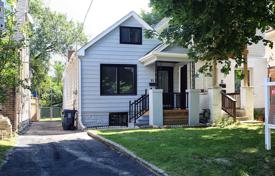Haus in der Stadt – East York, Toronto, Ontario,  Kanada. C$1 076 000