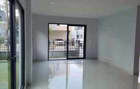 4-zimmer einfamilienhaus in Bang Phli, Thailand. $3 060  pro Woche