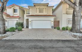 4-zimmer haus in der stadt 247 m² in Doral, Vereinigte Staaten. $880 000