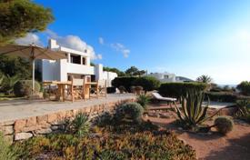 Villa – Ibiza, Balearen, Spanien. 11 000 €  pro Woche