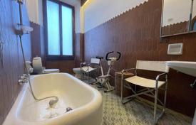 6-zimmer wohnung 318 m² in Florenz, Italien. 1 000 000 €