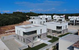 4-zimmer wohnung 221 m² in Umag, Kroatien. 450 000 €