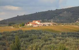 Grundstück in Terni, Italien. 900 000 €