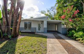 3-zimmer haus in der stadt 204 m² in West Palm Beach, Vereinigte Staaten. $817 000