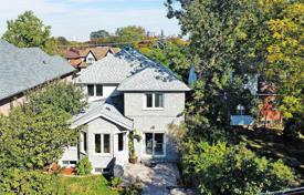 6-zimmer haus in der stadt in Etobicoke, Kanada. C$2 860 000