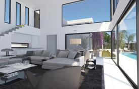 3-zimmer villa 297 m² in Estepona, Spanien. 1 200 000 €
