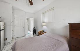 4-zimmer haus in der stadt 181 m² in Miami, Vereinigte Staaten. $599 000
