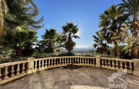 Villa – Mougins, Côte d'Azur, Frankreich. 2 650 000 €
