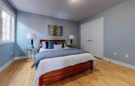 11-zimmer haus in der stadt in North York, Kanada. C$2 618 000