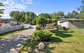 7-zimmer haus in der stadt in Scarborough, Kanada. C$1 207 000