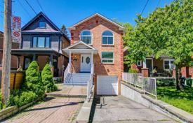 Haus in der Stadt – East York, Toronto, Ontario,  Kanada. C$1 828 000