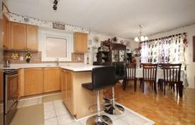 7-zimmer haus in der stadt in Old Toronto, Kanada. C$1 589 000